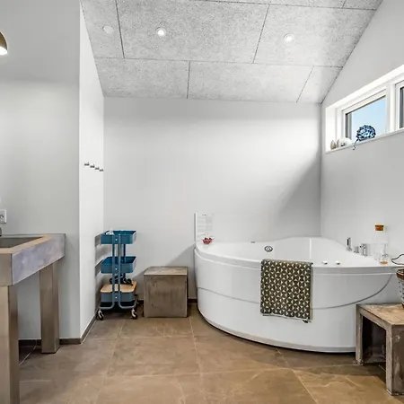 Friede - 100m From The Sea By Interhome Lokken
